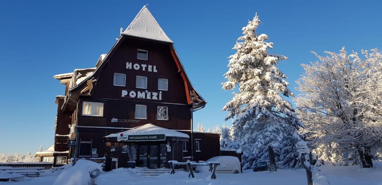 Hotel A Restaurace Pomezi