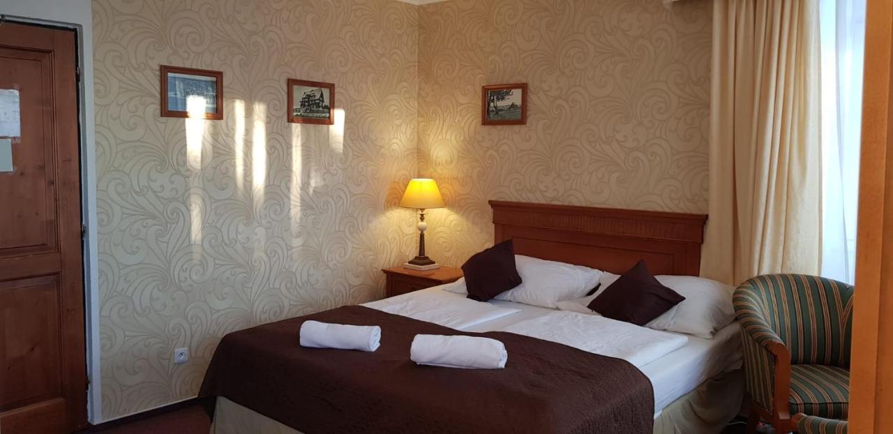 A Restaurace Pomezi Hotel 3*